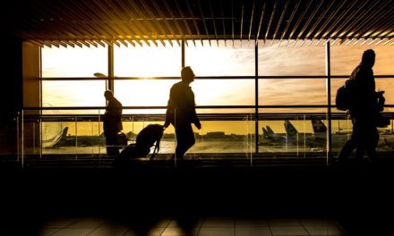 Top 5 Best Travel Hacks for Guys
