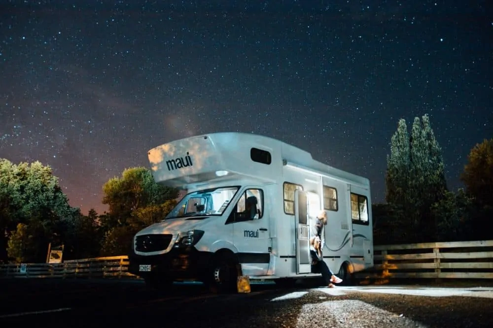 5 Top Tips for a road trip in a campervan in Australia featured by top travel blogger, The Common Traveler: campervan at night