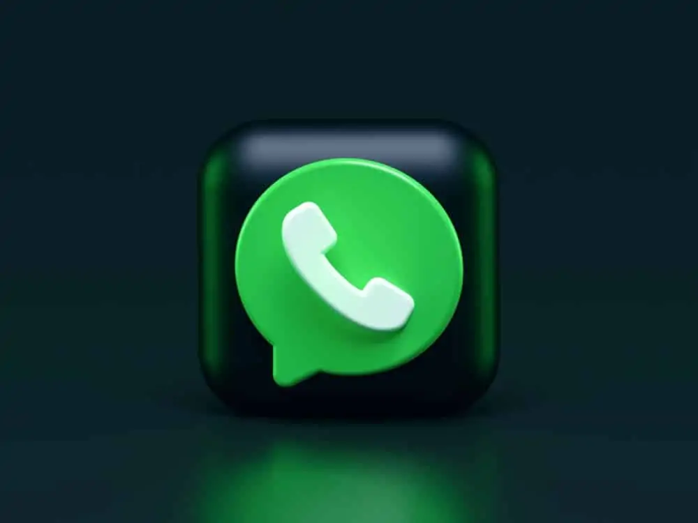 10 Best Free Apps to Use in Costa Rica | The Common Traveler | image: whatsapp symbol | Best Apps for Costa Rica by popular US travel blog, The Common Traveler: image of the WhatsApp logo. 