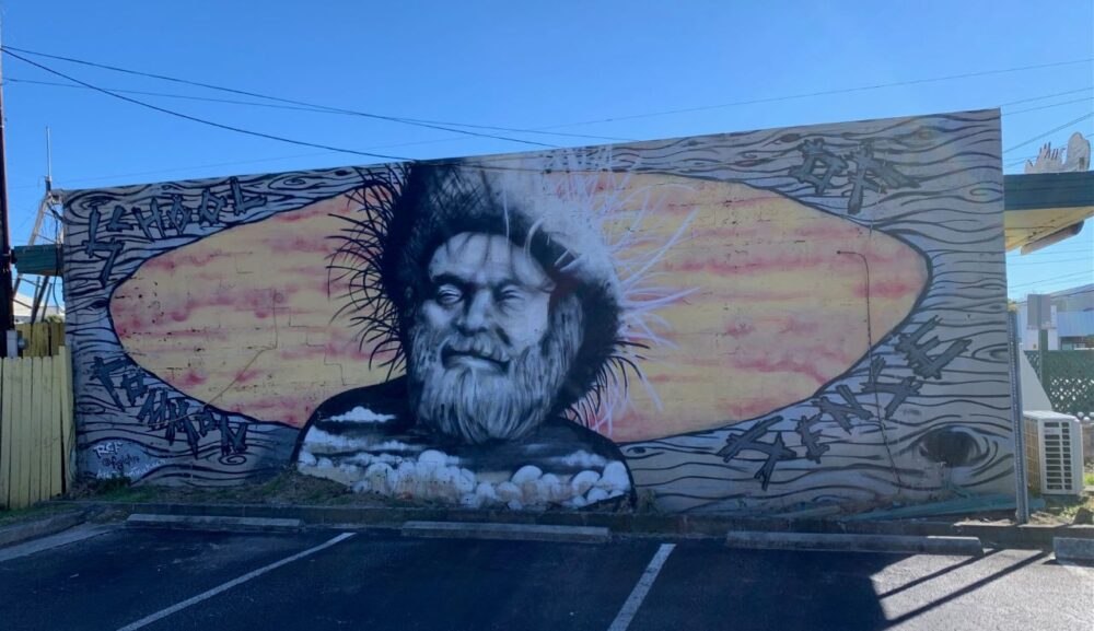 13 CAROLINA BEACH MURALS TO VISIT featured by top NC travel blogger, The Common Traveler | Common Sense