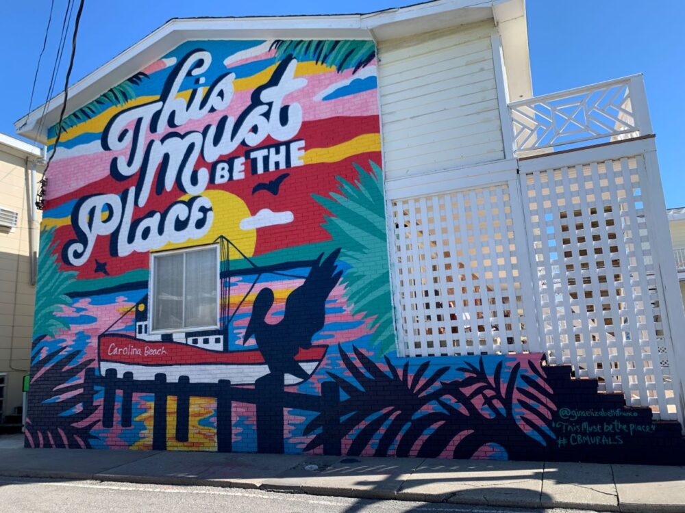13 CAROLINA BEACH MURALS TO VISIT featured by top NC travel blogger, The Common Traveler | This Must be the Place