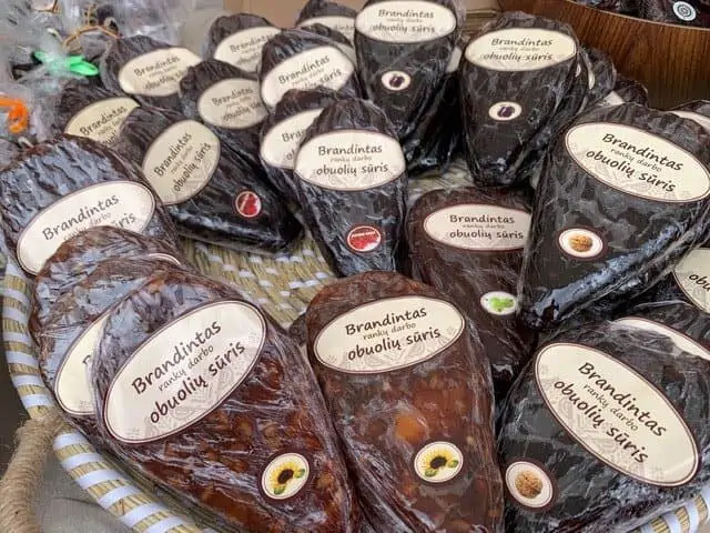 9 Best Souvenirs from Lithuania  featured by The Common Traveler