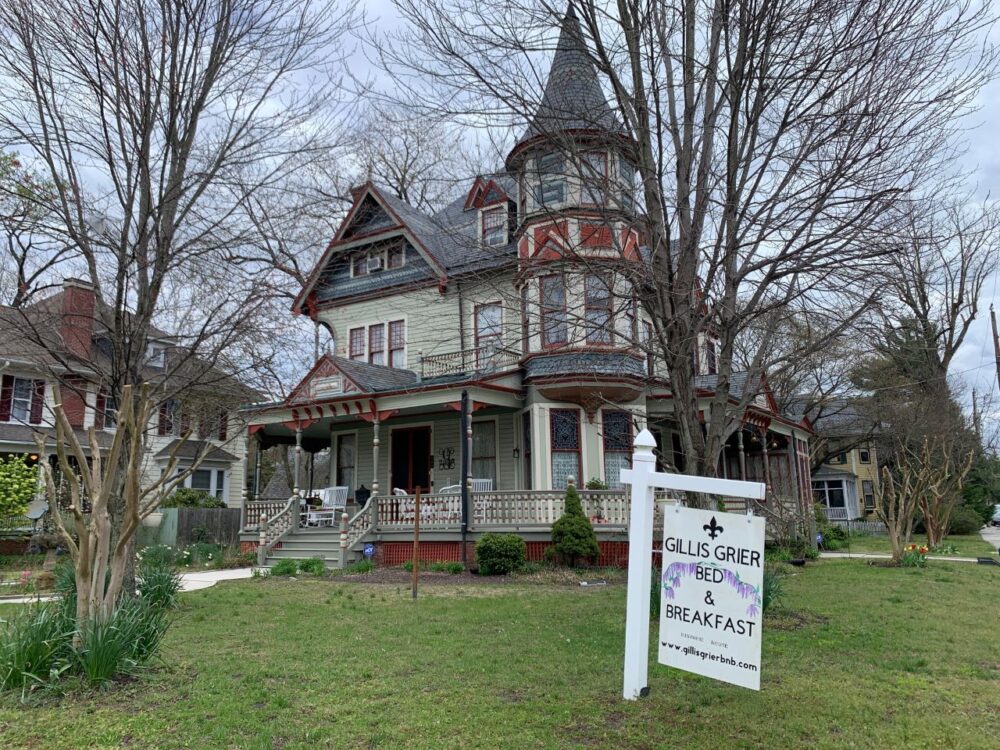 Afternoon Tea in Salisbury MD at the gillis grier bed and breakfast by The common Traveler