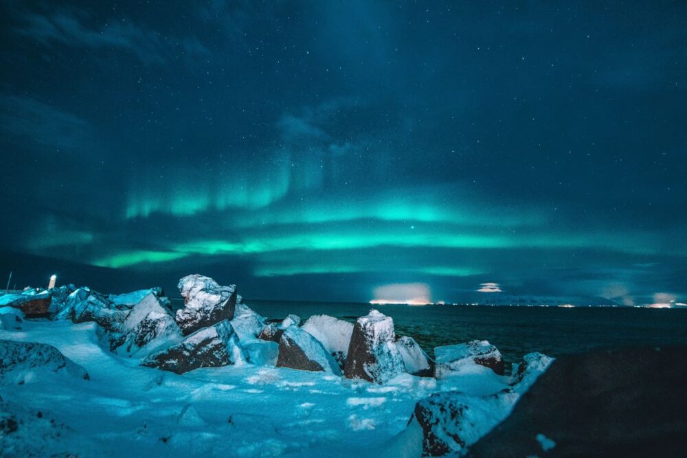 A 4-Day Iceland Itinerary in Winter | The Common Traveler | image: Northern Lights over Reykjavik