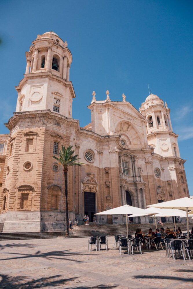 8 Reasons to Visit Cadiz in Spain | The Common Traveler | image: Cathedral in Cadiz, Spain