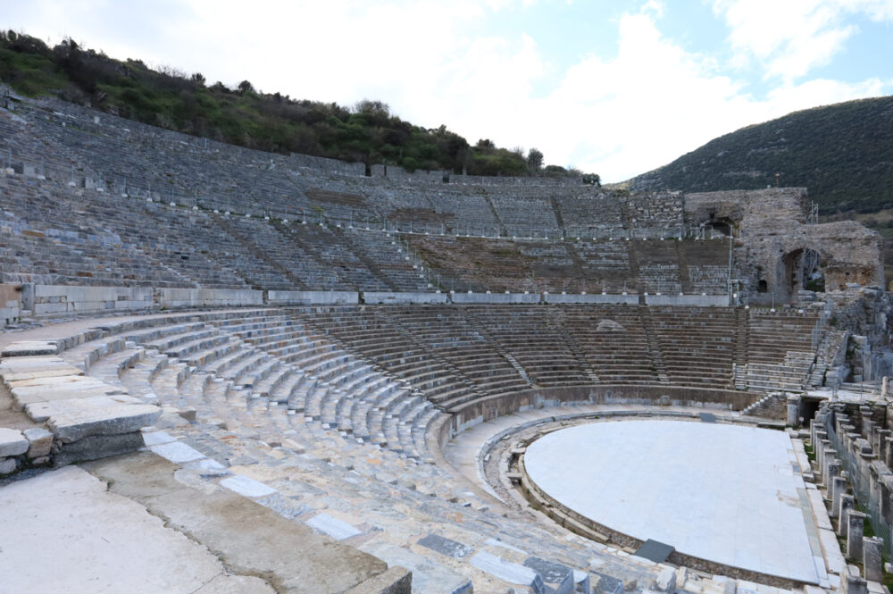 2 Week Turkey Itinerary | The Common Traveler | image: Epheseus