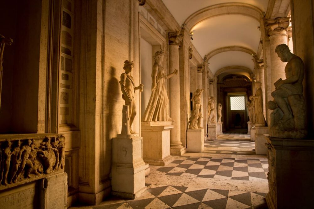 16 Best Things to Do in Rome for First-Time Visitors | The Common Traveler | image: statues along corridor at Capitoline Museums