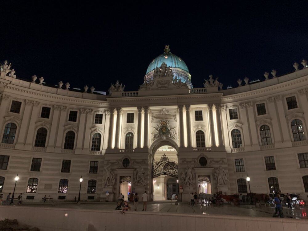 20 Best Tips for Visiting Vienna | The Common Traveler | image: Belvedere Palace at night