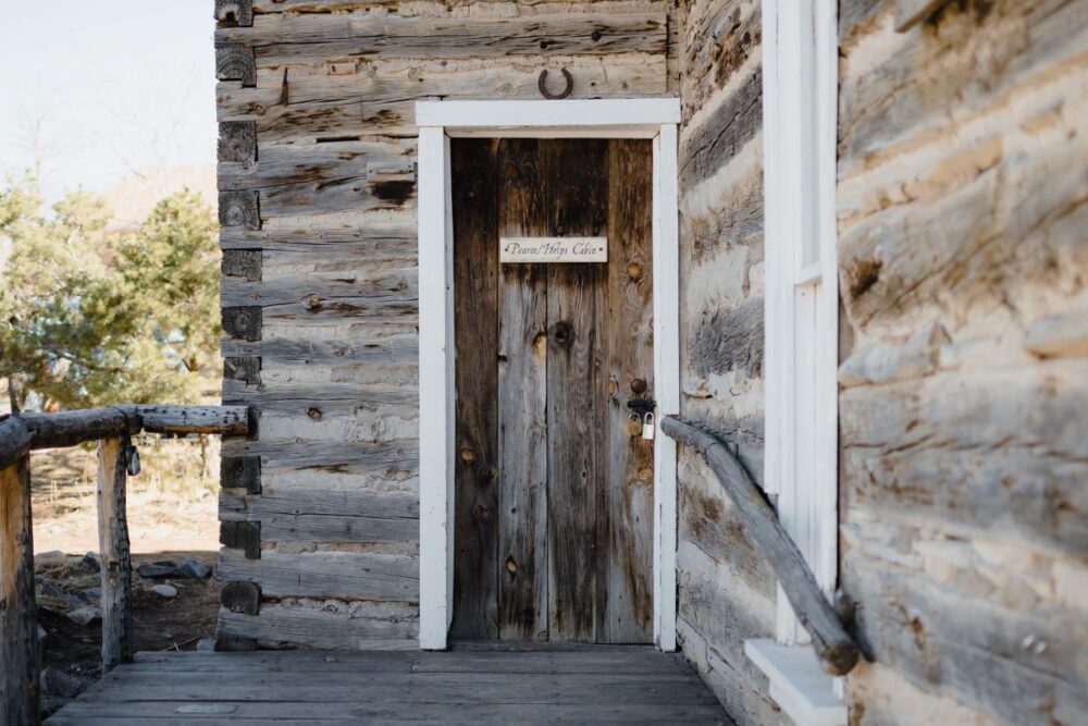 Colorado One Week Itinerary for Summer | The Common Traveler | image: wood cabin door in Golden
