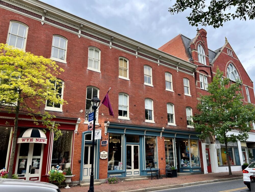13+ Reasons to Spend a Weekend in Easton, Talbot County, MD | The Common Traveler | image: historic red brick building