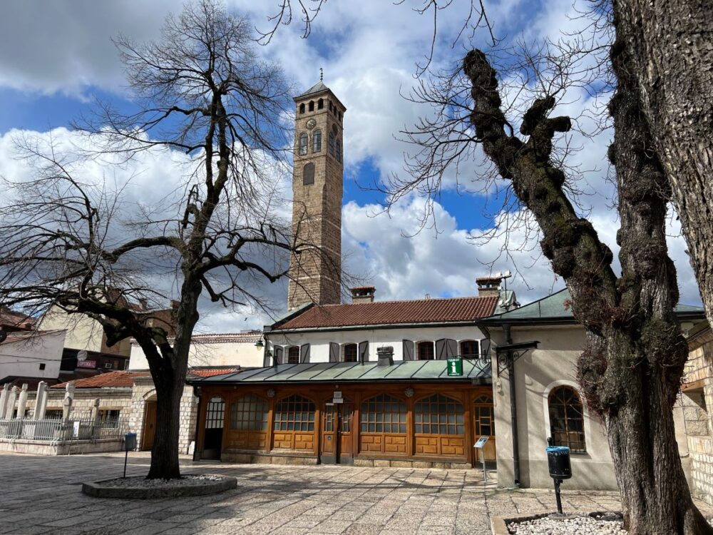 Top Things to Do in Sarajevo | The Common Traveler | image: clock tower in Old Town Sarajevo