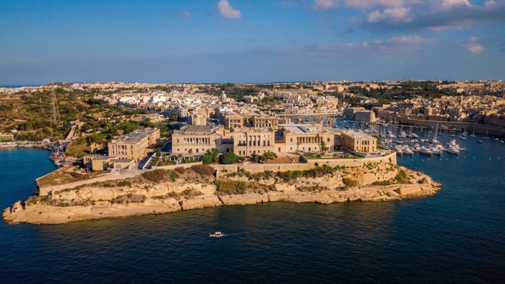 Port Day Guide: Valletta, Malta | The Common Traveler | image: aerial view of Villa Bighi