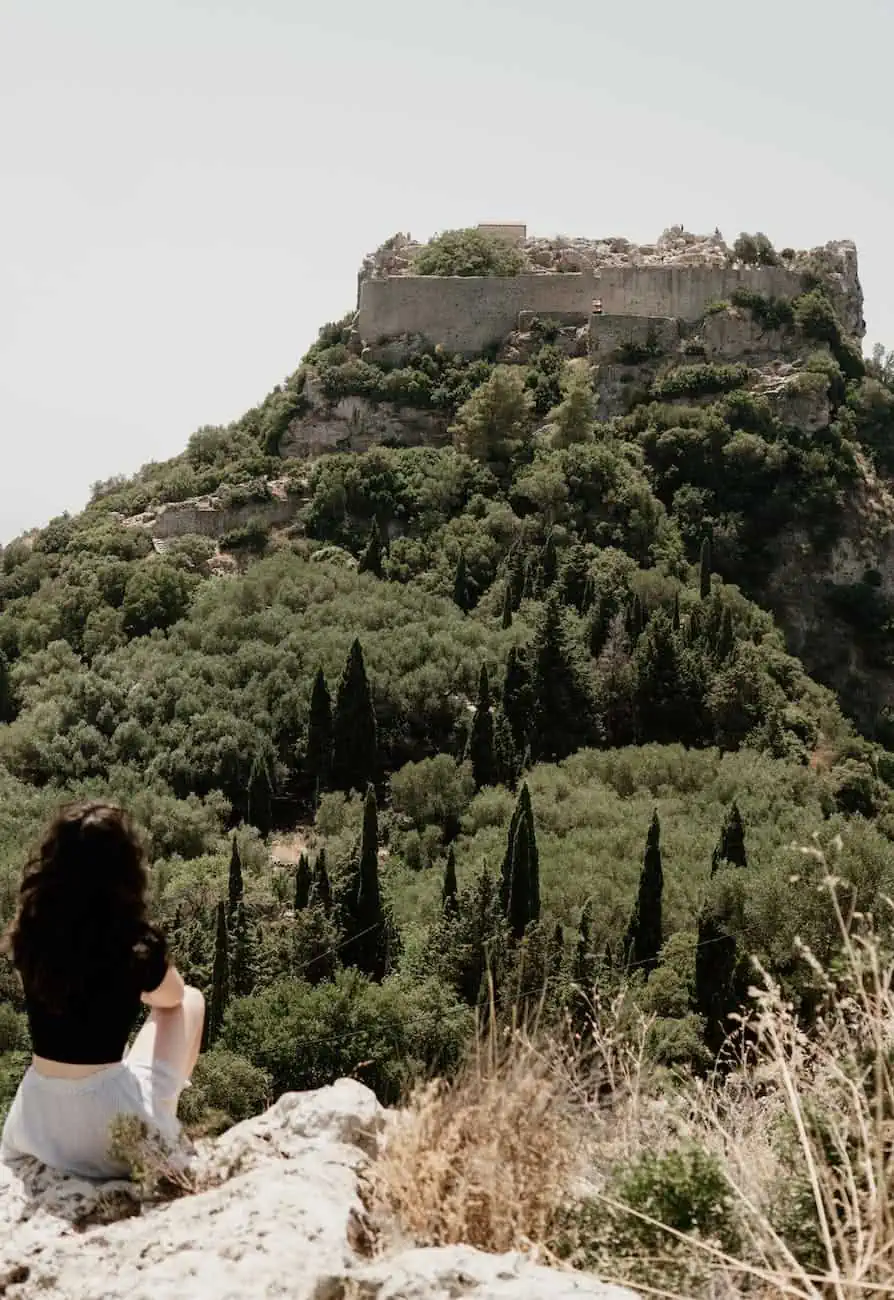 Port Day Guide: Corfu, Greece | The Common Traveler | image: angelokastro castle in corfu greece