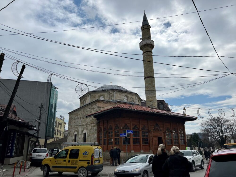 Pristina Itinerary | The Common Traveler | image: Sultan Mehmet Fatih Mosque