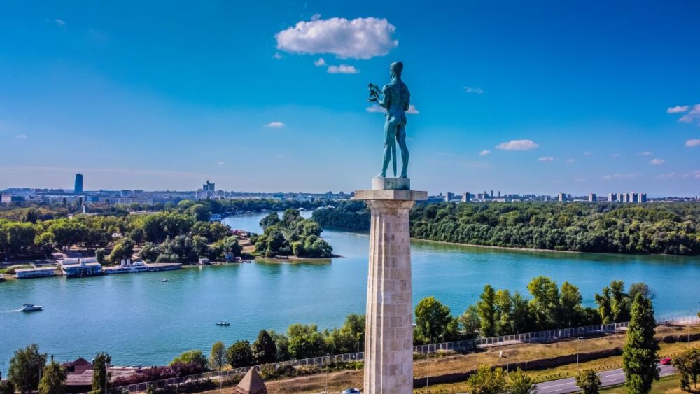Europe on a Budget | The Common Traveler | image: statue in Belgrade, Serbia