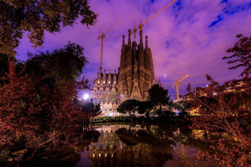 15 Famous Places in Europe | The Common Traveler | image: Sagrada Familia at night