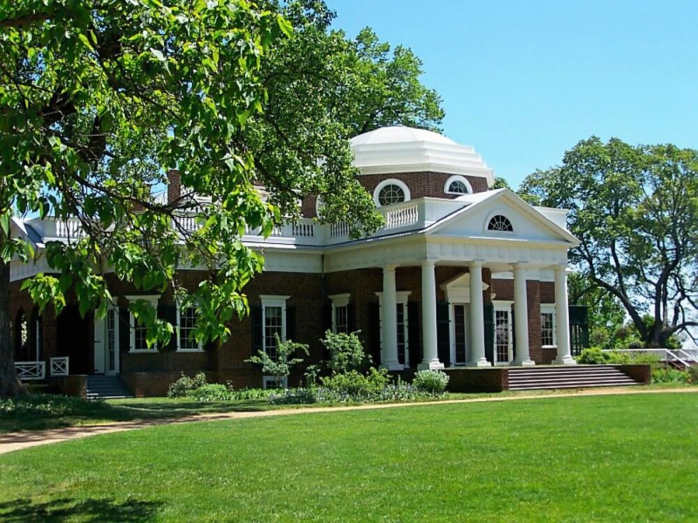 15+ Amazing Things to Do in Charlottesville, Virginia | The Common Traveler | image: Thomas Jefferson's Monticello