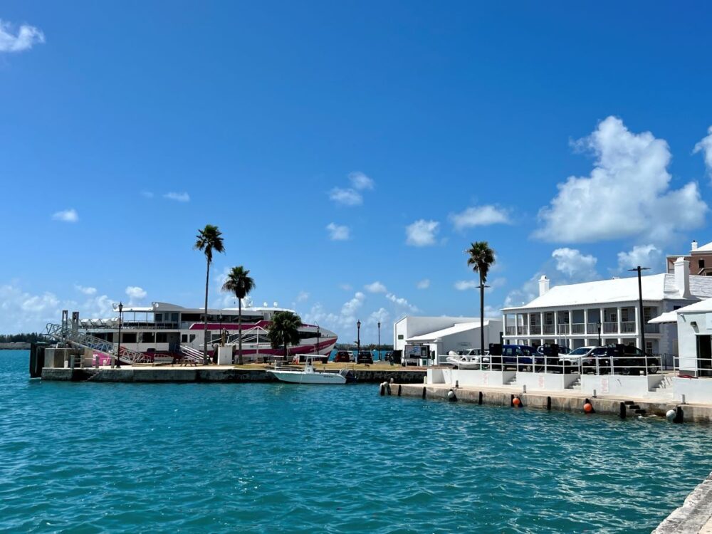 Visiting St. George's Bermuda On Your Own | The Common Traveler | image: ferry