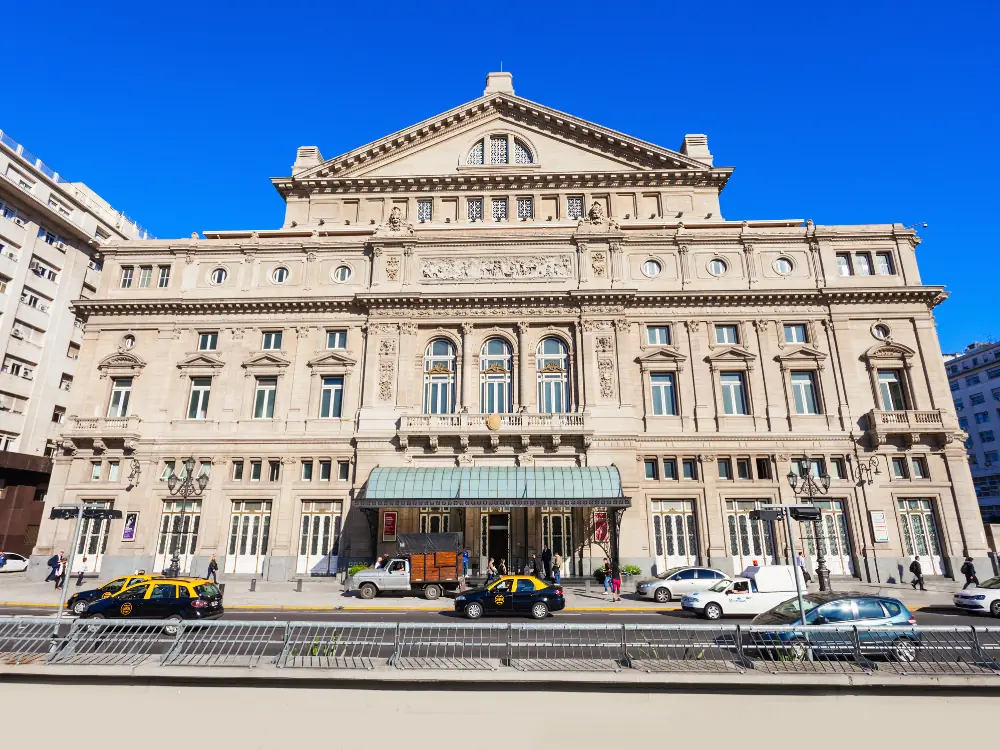 Buenos Aires Itinerary 24 or 48 Hours | The Common Traveler | image: Teatro Colon