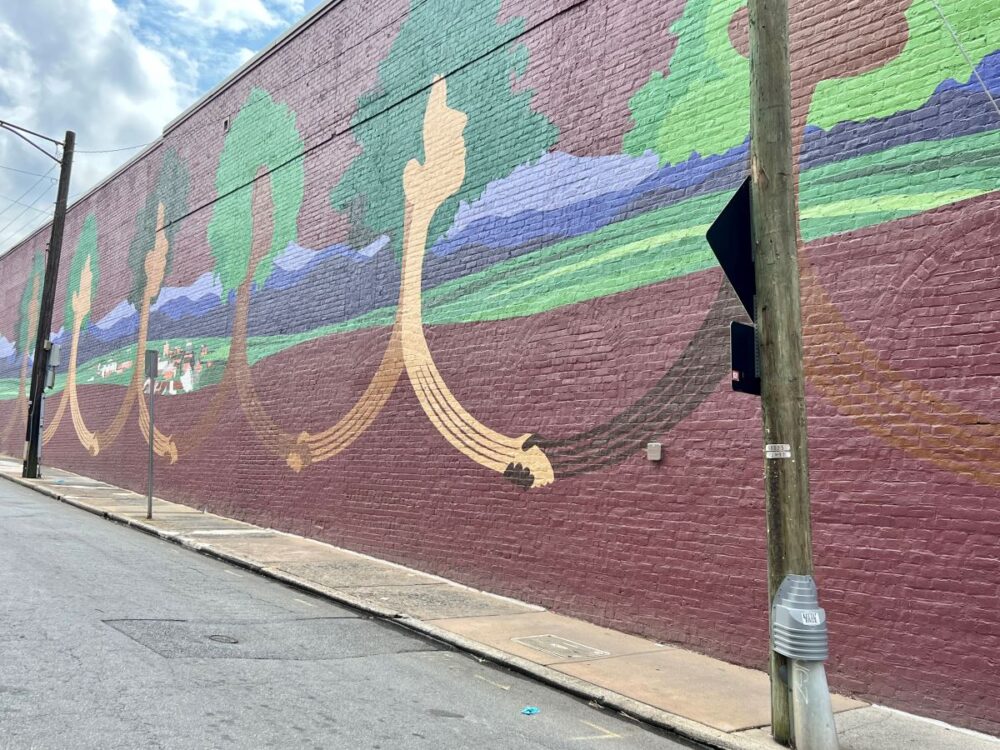 15+ Amazing Things to Do in Charlottesville, Virginia | The Common Traveler | image: "Together We Grow" mural
