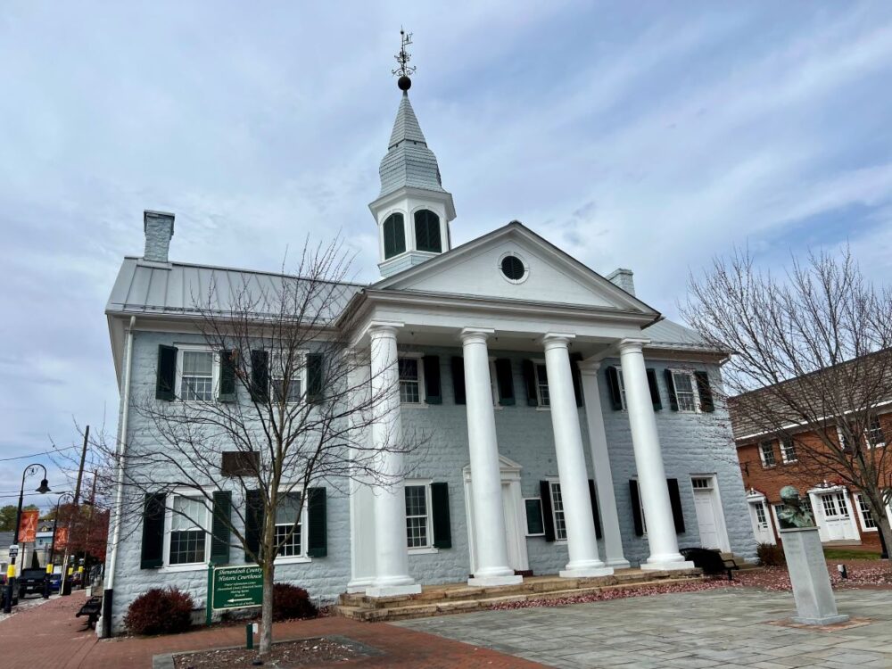 Best Things to Do in Woodstock, Virginia | The Common Traveler | image: Shenandoah County Historic Courthouse