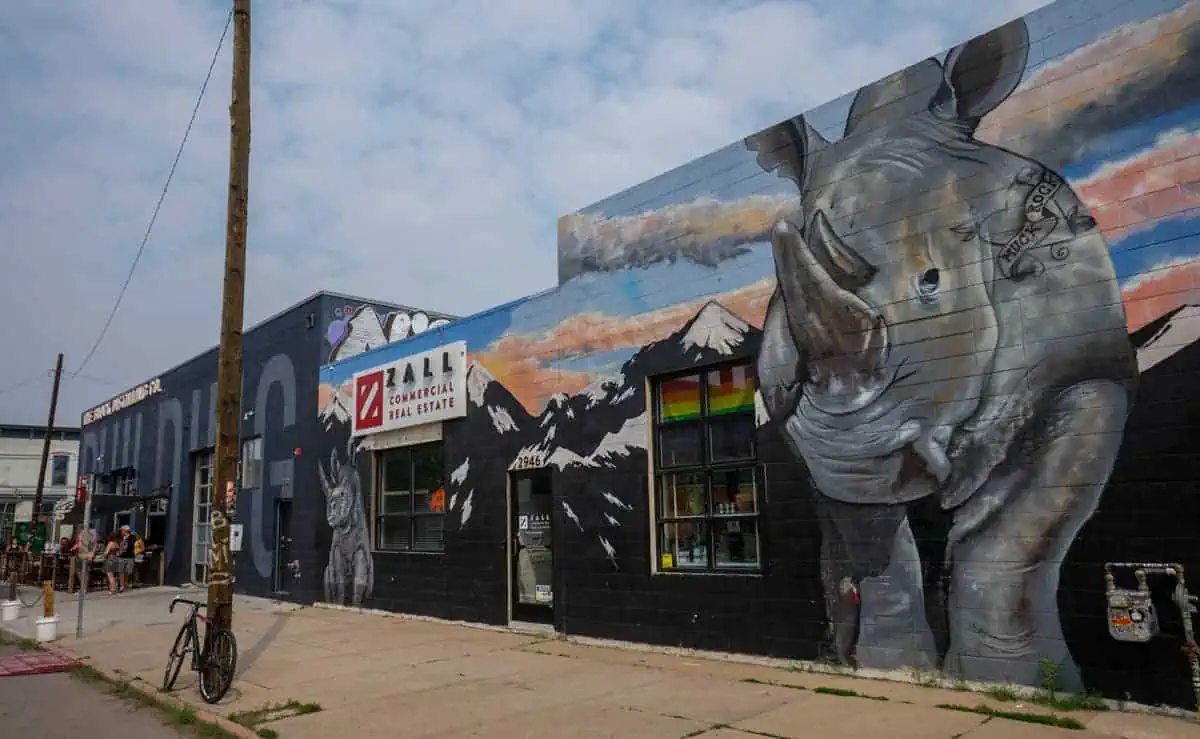 Denver, Colorado: Weekend Itinerary | The Common Traveler | image: street art denver 