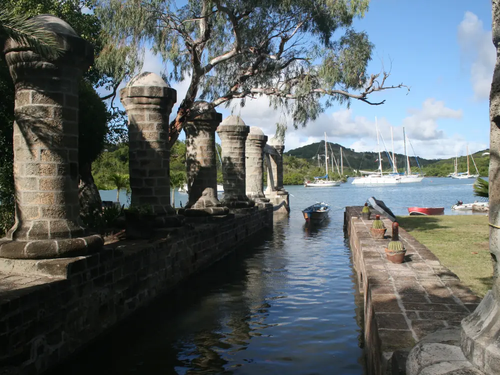 Antigua 1 Day Itinerary | The Common Traveler | image: Nelson's Dockyard