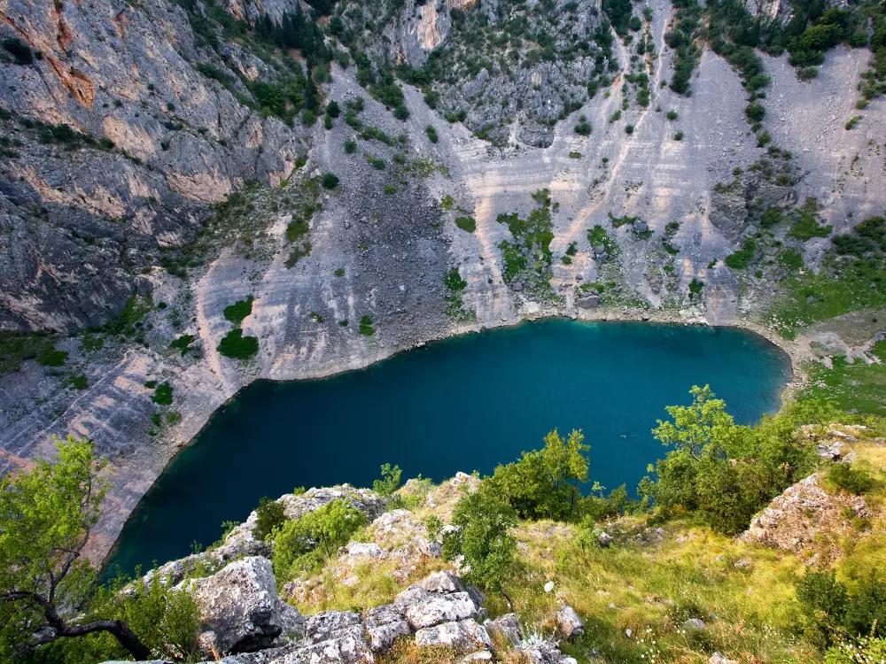 Best Day Trips From Split, Croatia | The Common Traveler | image: Blue Lake