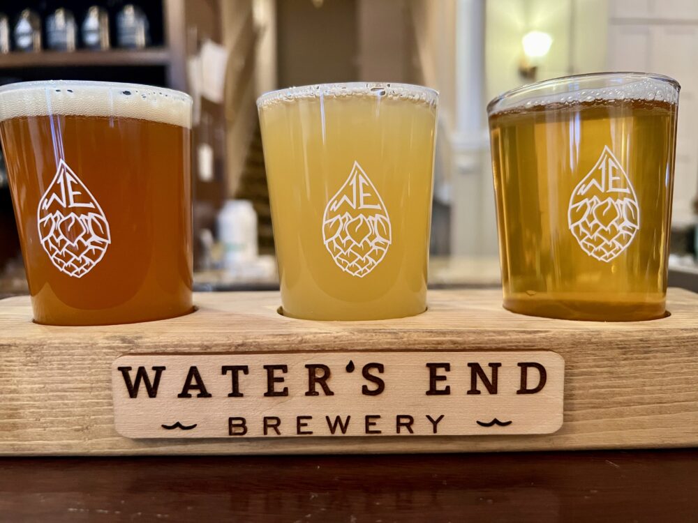 Best Things to Do in Downtown Fredericksburg VA | The Common Traveler | image: flight of beer at Water's End Brewery