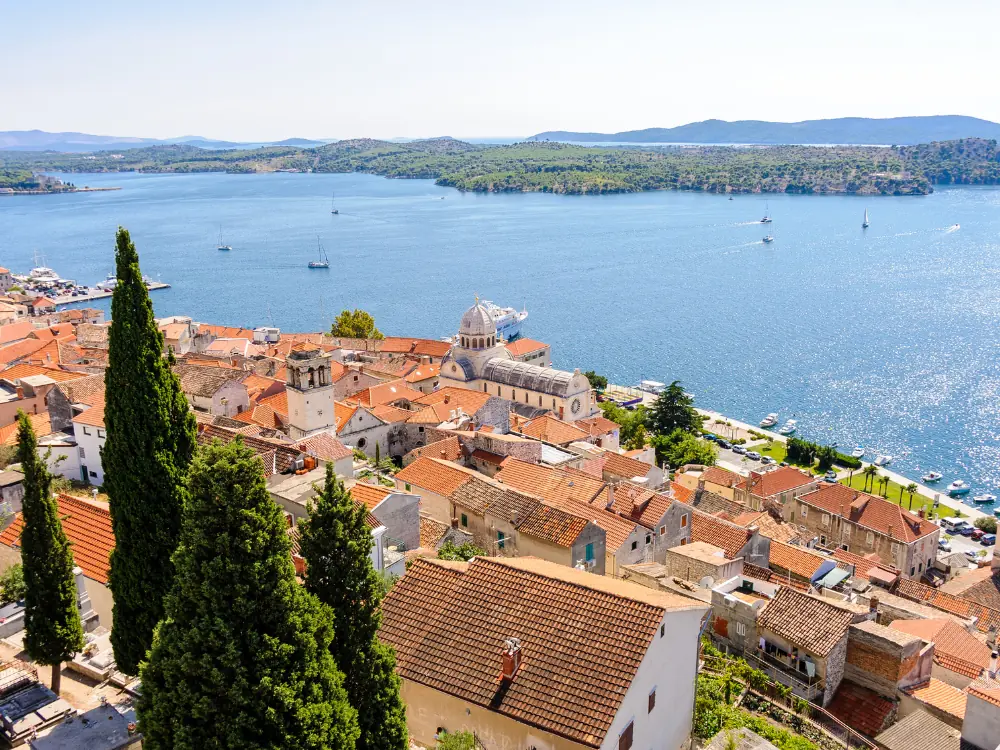 Best Day Trips From Split, Croatia | The Common Traveler | image: Sibenik