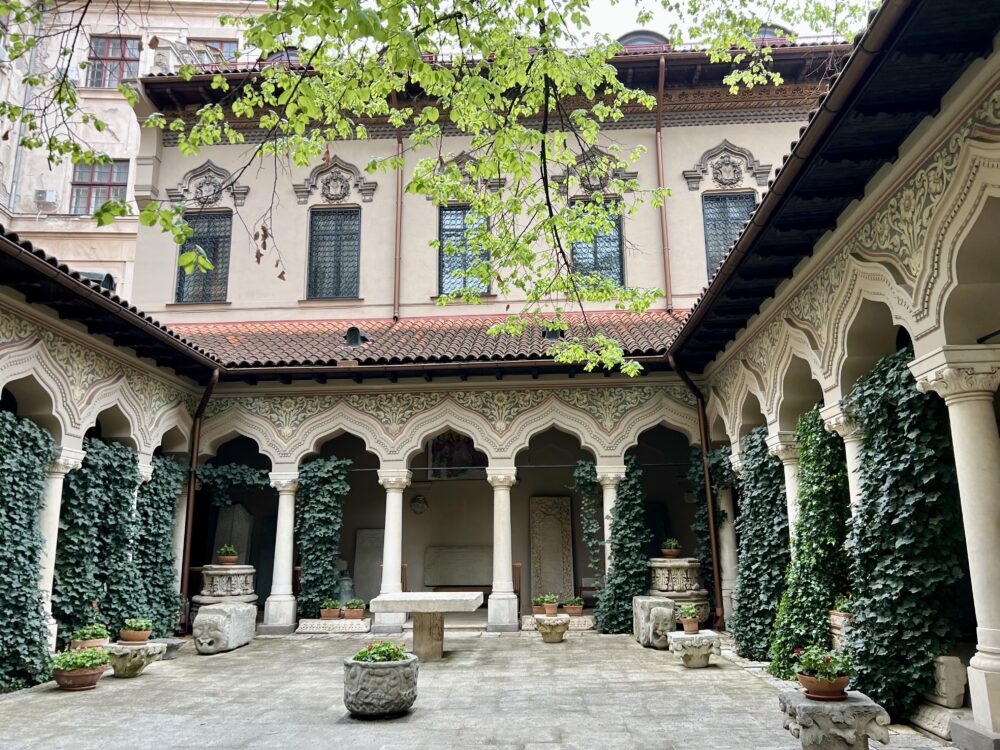 Things to Do in Bucharest | The Common Traveler | image: Stravopoleos Monastery and Church