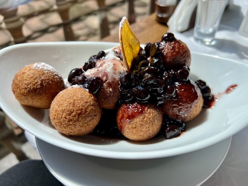 Things to Do in Bucharest | The Common Traveler | image: blueberry donuts