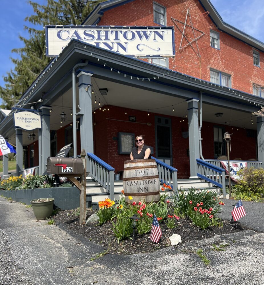 Insta-Worthy Photo Spots in Gettysburg and Adams County | The Common Traveler | image: woman in front of Cashtown Inn