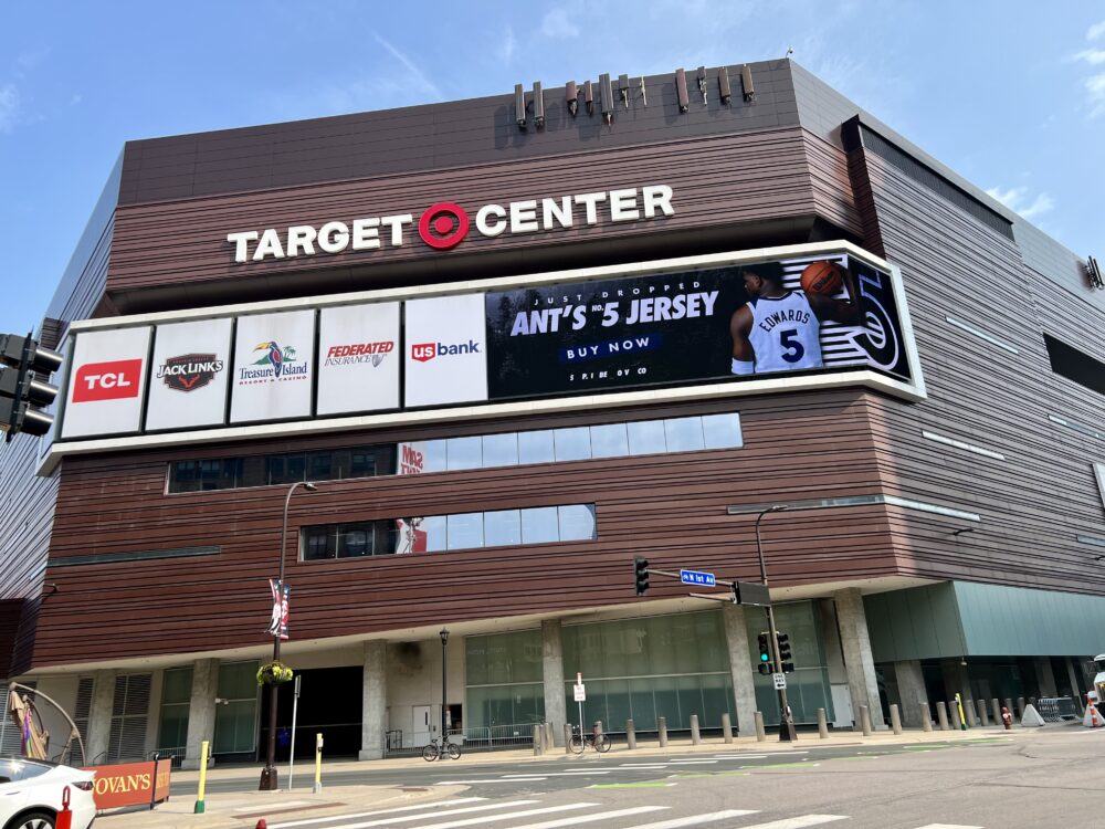 Best Things to Do in Downtown Minneapolis | The Common Traveler | image: Target Center