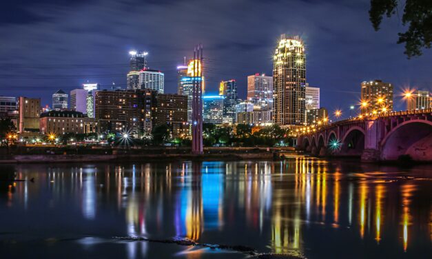 Downtown Minneapolis: What to Do, See, Eat, and Stay