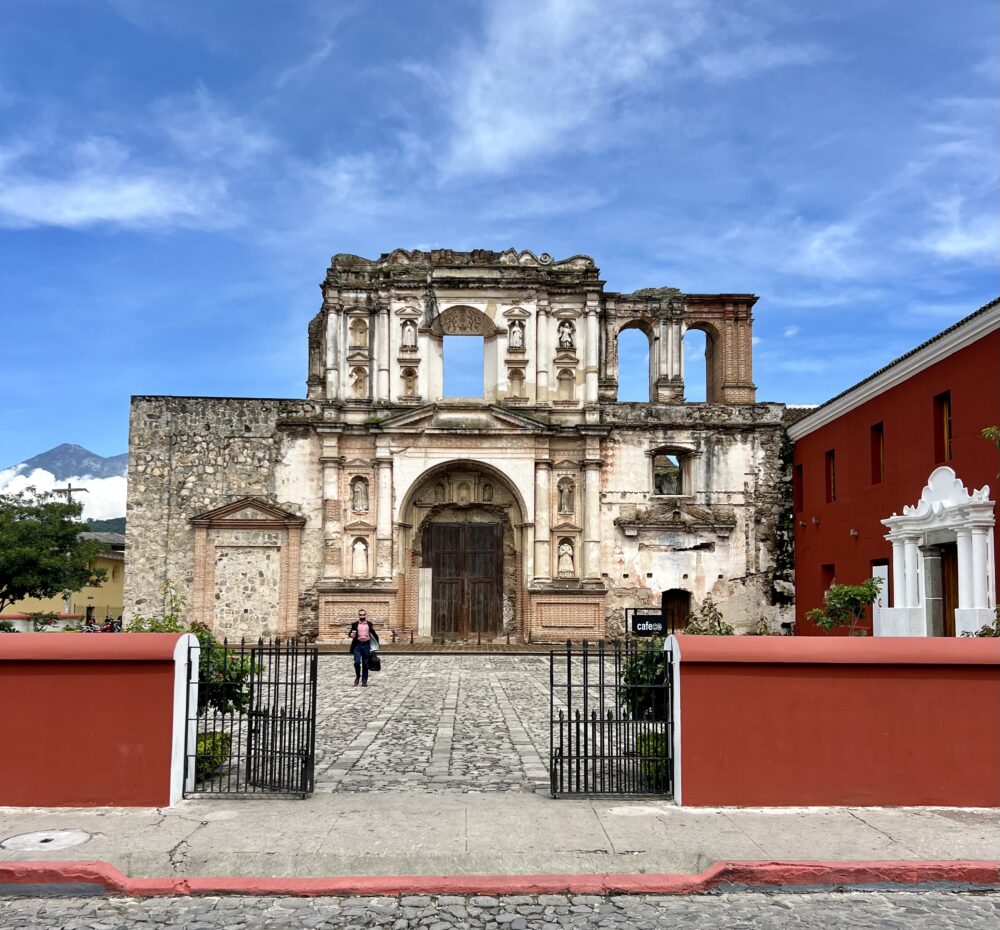 Unforgettable Things to Do in Antigua, Guatemala | The Common Traveler | image: ruins of Church La Campina de Jesus