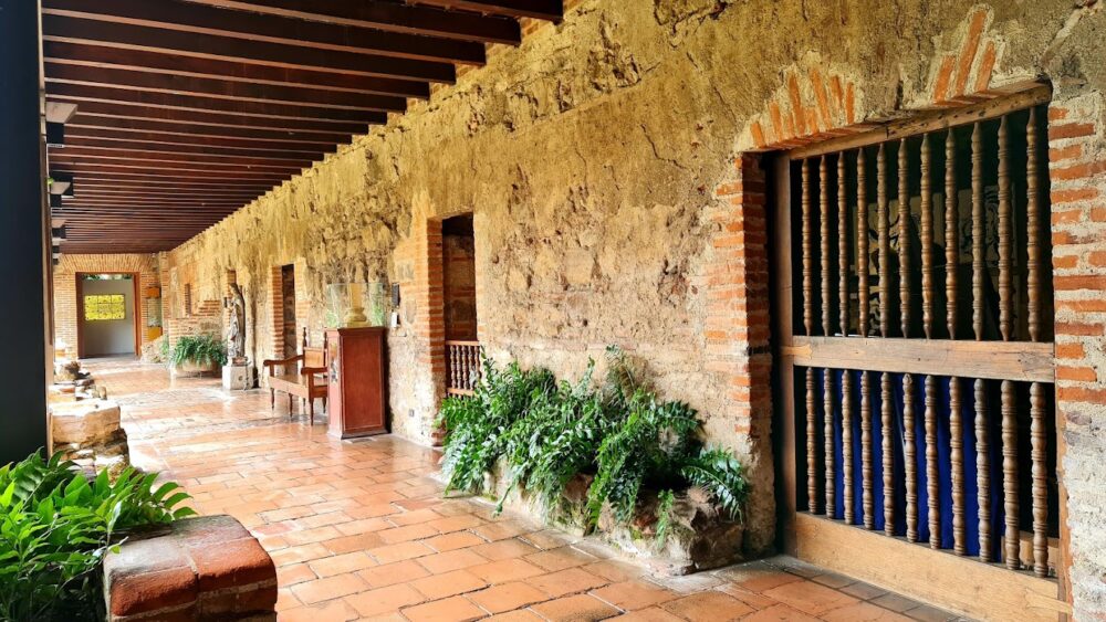 Unforgettable Things to Do in Antigua, Guatemala | The Common Traveler | image: Hotel Casa Santo Domingo