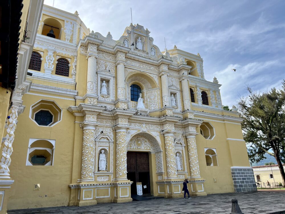 Unforgettable Things to Do in Antigua, Guatemala | The Common Traveler | image: Iglesia de la Merced