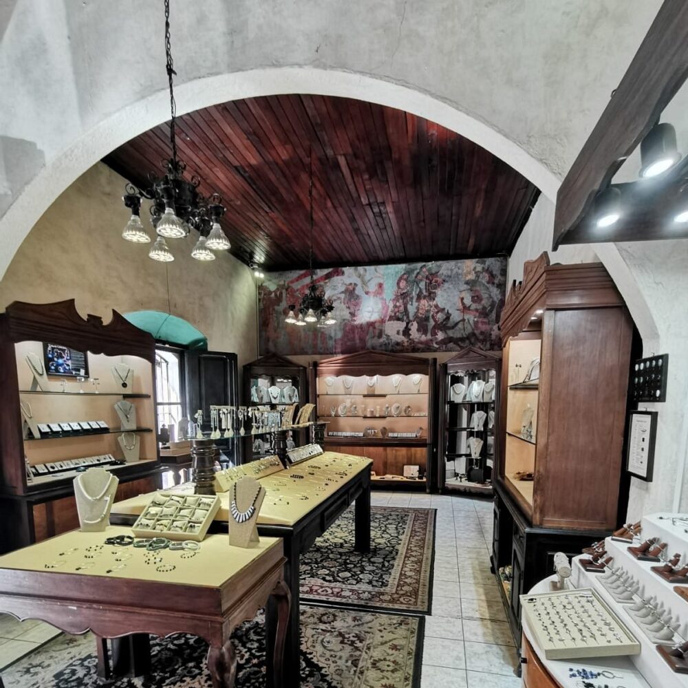 Unforgettable Things to Do in Antigua, Guatemala | The Common Traveler | image: Jade Museum