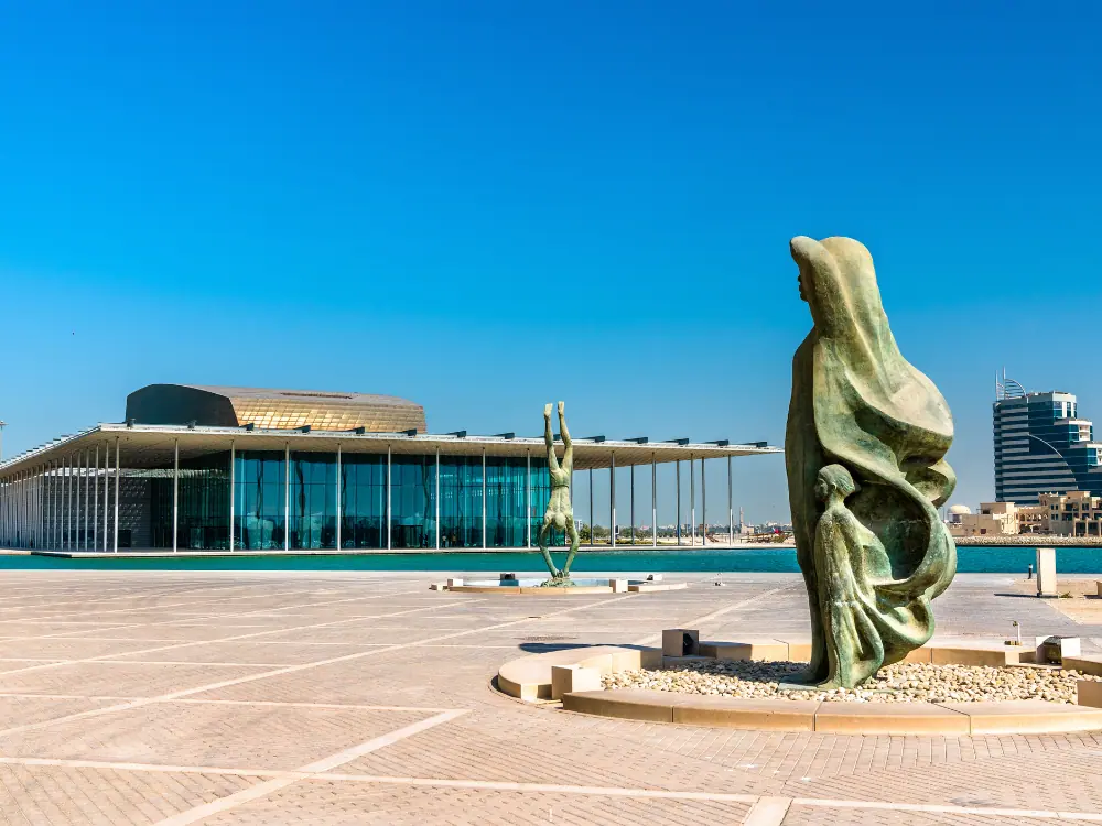 24 Hours in Bahrain Itinerary | The Common Traveler | image: sculptures at waterfront at Bahrain National Museum