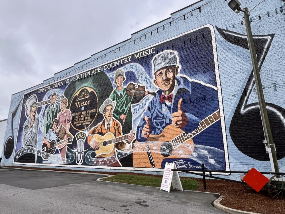 Best Things to Do in Bristol TN/VA | The Common Traveler | image: Birthplace of Country Music mural