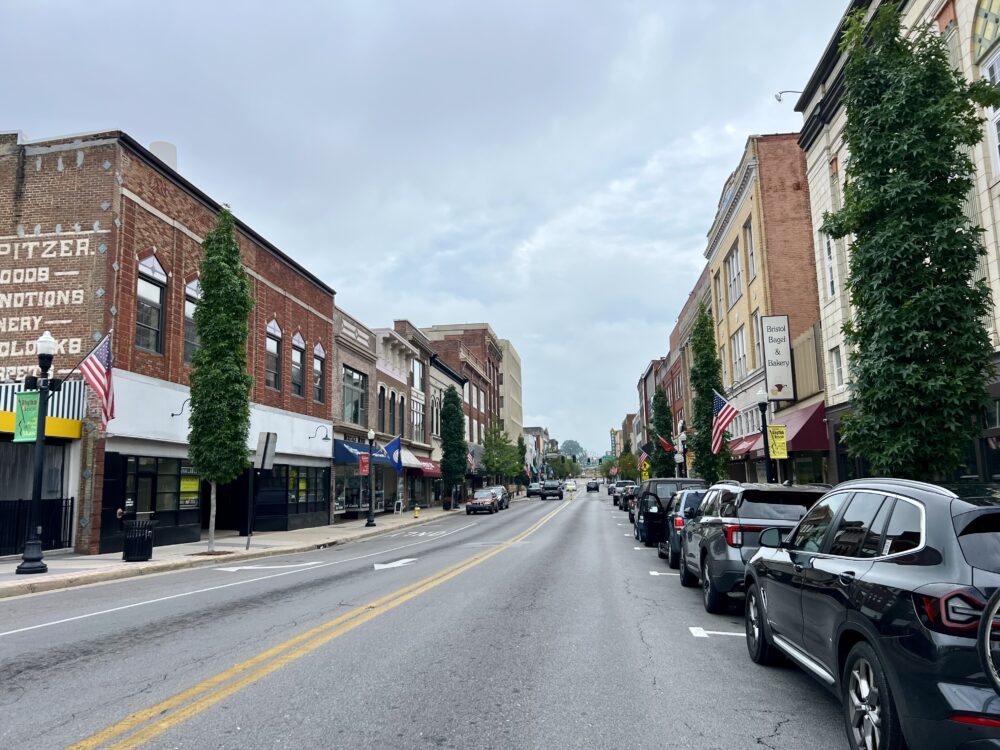 Best Things to Do in Bristol TN/VA | The Common Traveler | image: State Street