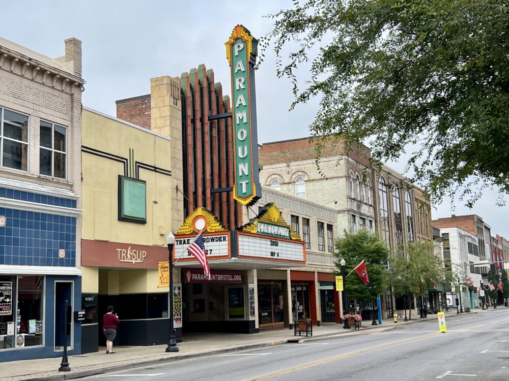 Best Things to Do in Bristol TN/VA | The Common Traveler | image: Paramount Theater