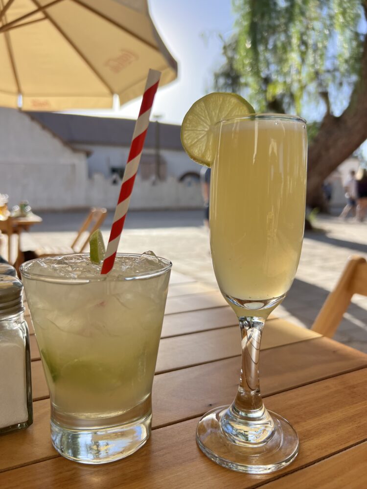 San Pedro de Atacama | The Common Traveler | image: two drinks on wooden table