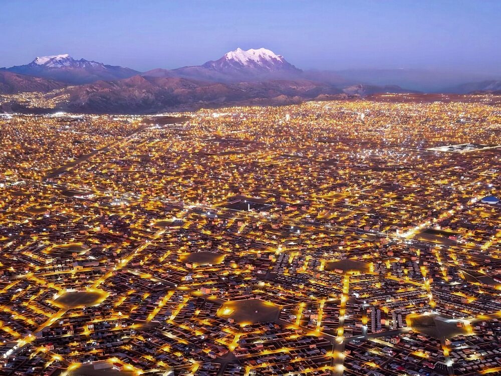 Guide to La Paz, Bolivia | The Common Traveler | image: aerial view of El Alto in evening
