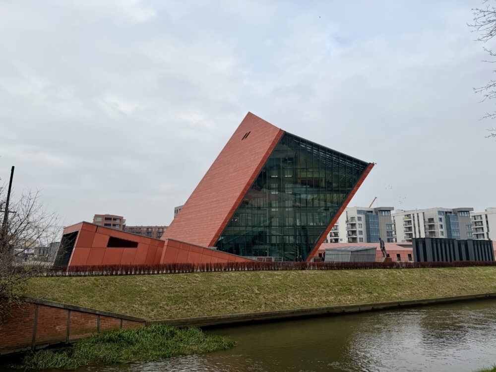 Winter in Gdansk | The Common Traveler | image: Museum of the Second World War - red and glass