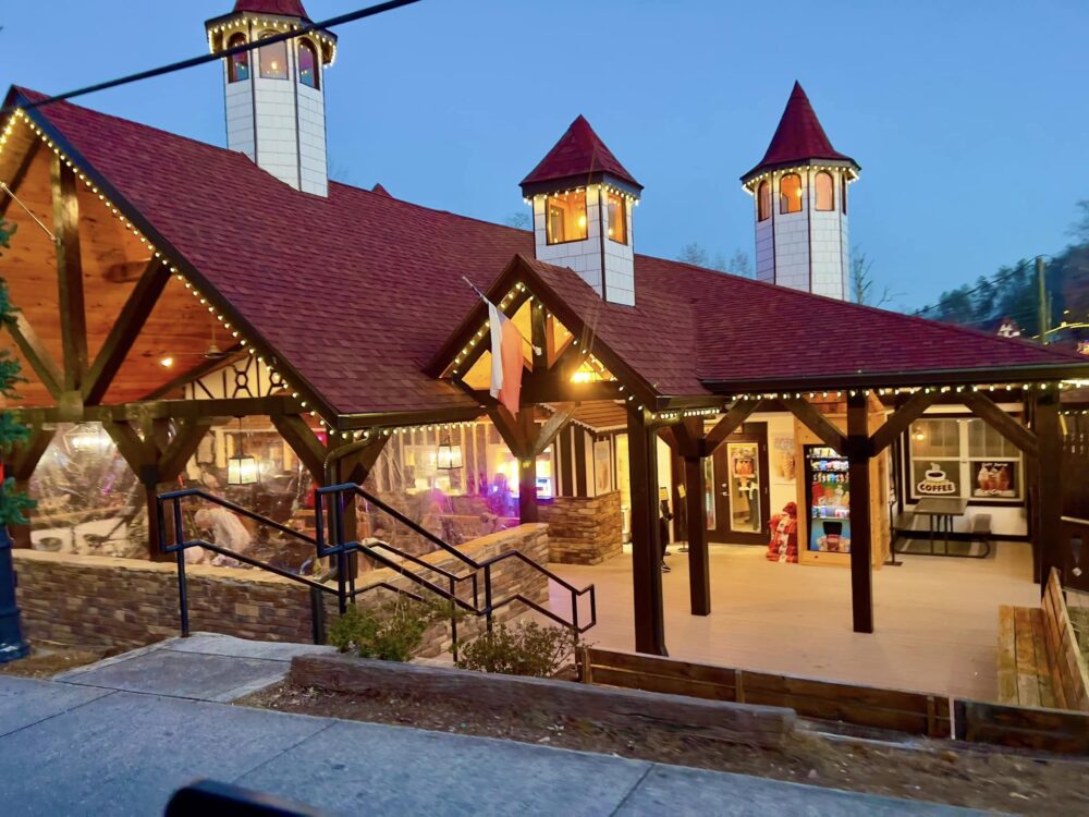 28 Best Things to Do in Helen, GA | The Common Traveler | image: Christmas decoration in Helen