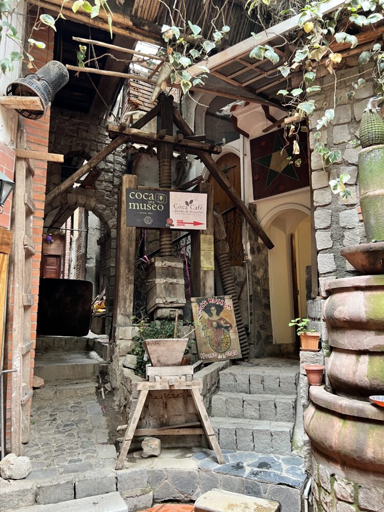 Guide to La Paz, Bolivia | The Common Traveler | image: entrance to Coca Museum