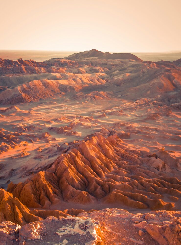 San Pedro de Atacama | The Common Traveler | image: Valle de la Luna - red rocks lunar landscape