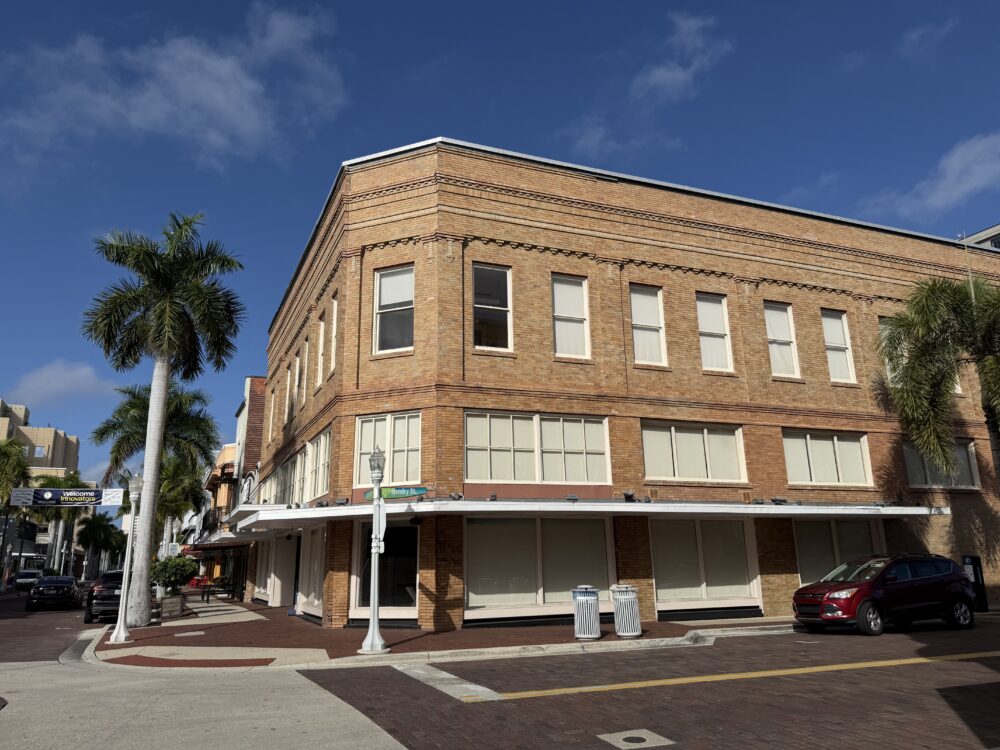 Haunted Fort Myers | The Common Traveler | image: historic brick building former Bradford Hotel